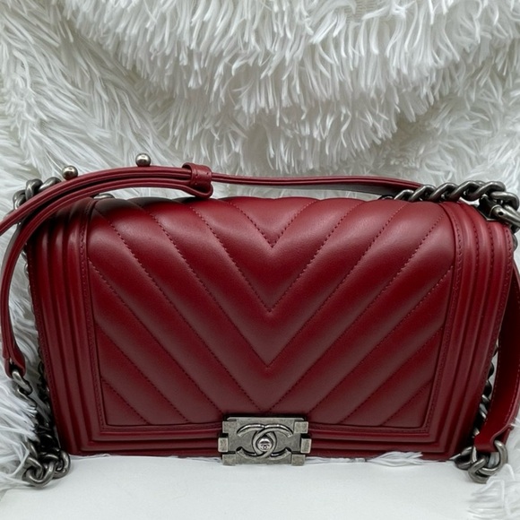 Chanel Boy Chevron Medium - Picture 8 of 12